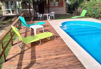 CASA 1 CUADRA RIO SAN ANTONIO allows 18 year olds to book a room