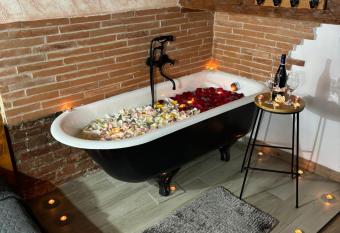 Marco   s Studio has Balcony rooms