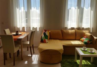 Apartment Mihaela has Balcony rooms