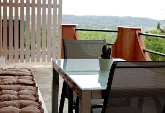 Angelina s Family Home has Balcony rooms