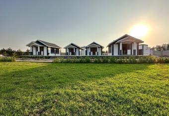 Aranyavan Farm has Smoking/Balcony rooms