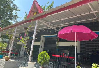 Kandy hotel and Restaurant has Balcony rooms