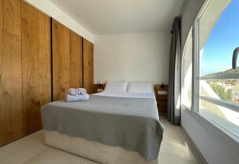 Amazing apt on the beach 01 has Balcony rooms