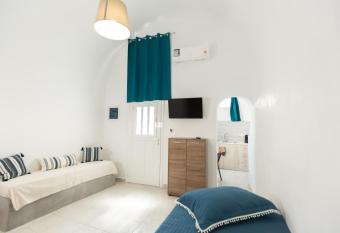 Lucy s Home has Balcony rooms