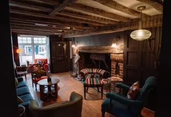 SLS VACATION STAY allows 18 year olds to book a room