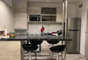 Depto Parque Urquiza Parana ER allows 18 year olds to book a room