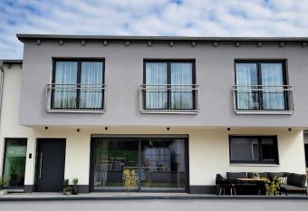 MK Appartements allows 18 year olds to book a room