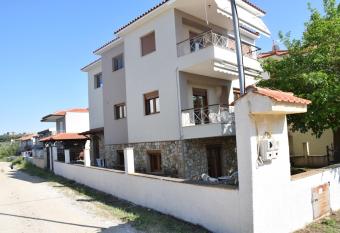 Sunny life appartment has Balcony rooms