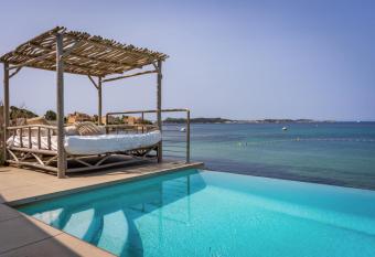 Le paradis sur mer 1 has Balcony rooms