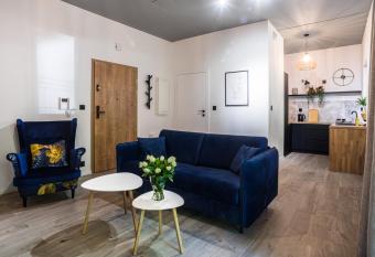 Apartament Parkowy przy Stadionie   l  skim Katowice Chorz  w has Balcony rooms