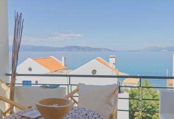 Sunset has rooms with a private hot tub