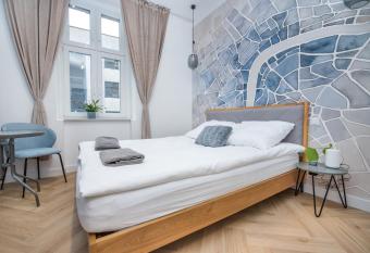 Apartament Berbeckiego allows 18 year olds to book a room