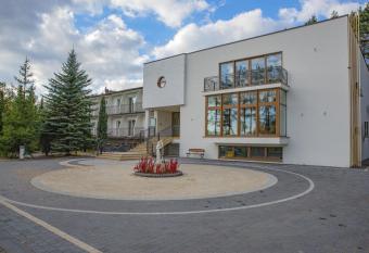 Go  ciniec Sosina has Balcony rooms