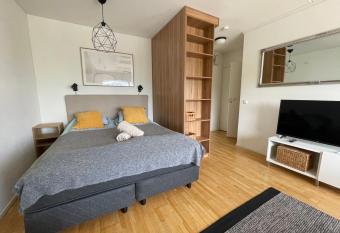 Casa Marina allows 18 year olds to book a room