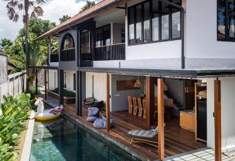 Villa Tamara Canggu Bali has Balcony rooms