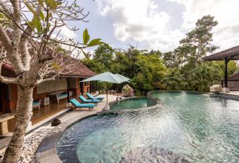 Grace Villa Canggu has Balcony rooms