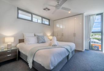 Berry Delight has Balcony rooms