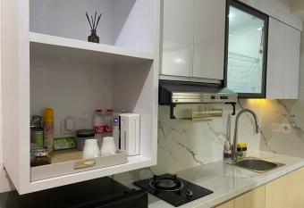 Alexa at Tanglin Apartemen has Balcony rooms