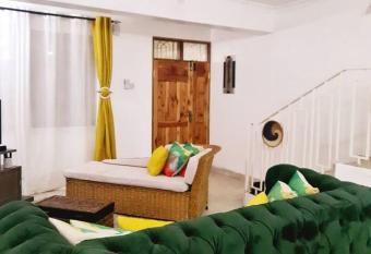 Stylish 2 Bedroom House in Mtwapa has Balcony rooms