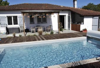 Villa mimosas has Balcony rooms