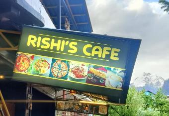 Rishi s House & Cafe has Smoking/Balcony rooms