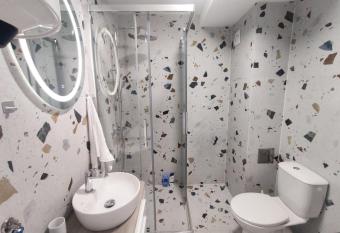 Apartman Viktor has Balcony rooms