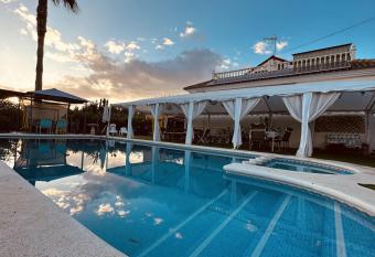 El perdio 16 has Balcony rooms