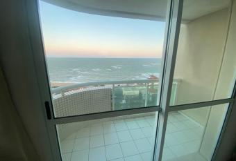 Flat Condom  nio Golden Maca   Vista Mar De Luxo at   4 pessoas has Balcony rooms