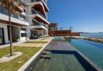 R  sidence Th  a has Balcony rooms