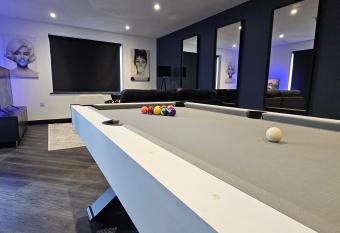 Sun Inn - Boutique Apartments Bingley has Balcony rooms