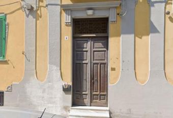 Glamour allows 18 year olds to book a room