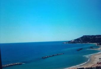 Bilocale in palazzo quinto piano con ascensore has Balcony rooms