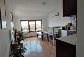 1 bedroom apartment in Aheloy next to the Bulgarian seashore has Balcony rooms