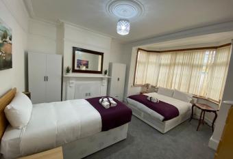 Beautiful 2 bedroom home allows 18 year olds to book a room