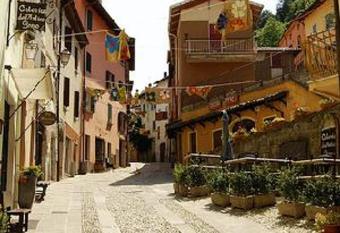 Casa nel borgo has Balcony rooms