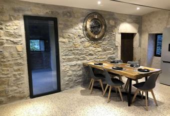 G  te des Bourboul has Balcony rooms