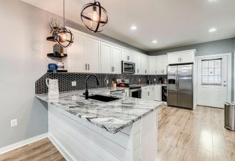 Downtown Indy Townhome near Lucas Oil Stadium allows 18 year olds to book a room