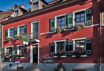 Gasthof Hirsch allows 18 year olds to book a room