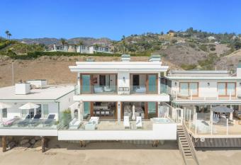 Carbon Beach Home has Balcony rooms