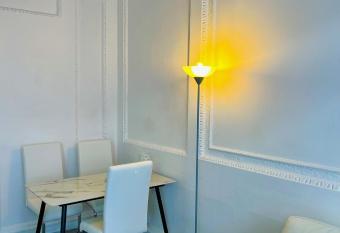 Sumptuous Georgian apartment allows 18 year olds to book a room