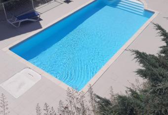 La Maison de Nato   allows 18 year olds to book a room