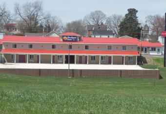Budget Inn Palmyra has Smoking rooms