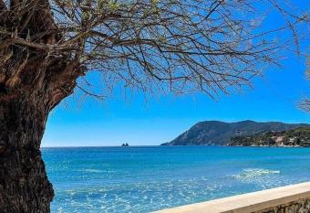 Grand appart plein sud has Balcony rooms