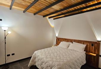 Wind Houses, Casas de Viento has rooms with a private hot tub