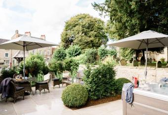 The Old Bank has rooms with a private hot tub
