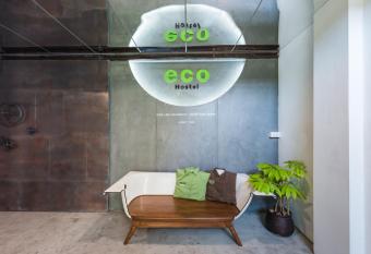 Eco Hostel has Balcony rooms