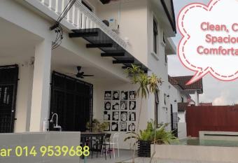 Yes Muar has Balcony rooms