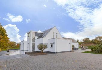 Langedijk 4 - Ouddorp - Minerva (with XXXL jacuzzi, extra costs for use) has Balcony rooms