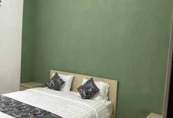 Homestay Azarine Jogja Dekat UGM By Simply Homy has Balcony rooms