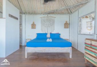 Didi s Place allows 18 year olds to book a room